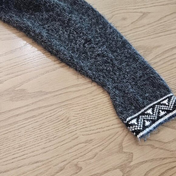 Andes Alpaca Fringed Hoodie Black/Cream Womens S/M Kangaroo Pockets - Picture 4 of 16